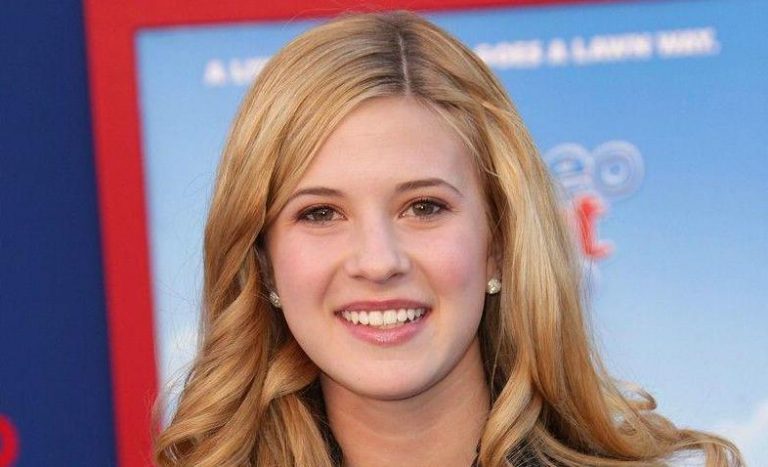 Caroline Sunshine Height, Weight, Body Measurements, Bra Size, Shoe Size