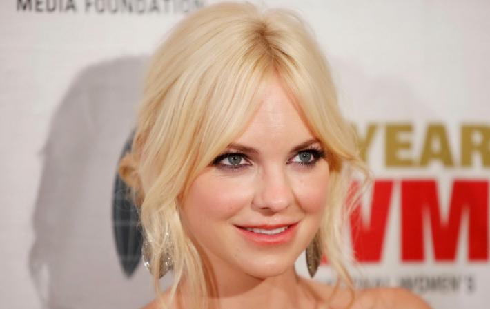 Anna Faris Height Weight Body Measurements Biography