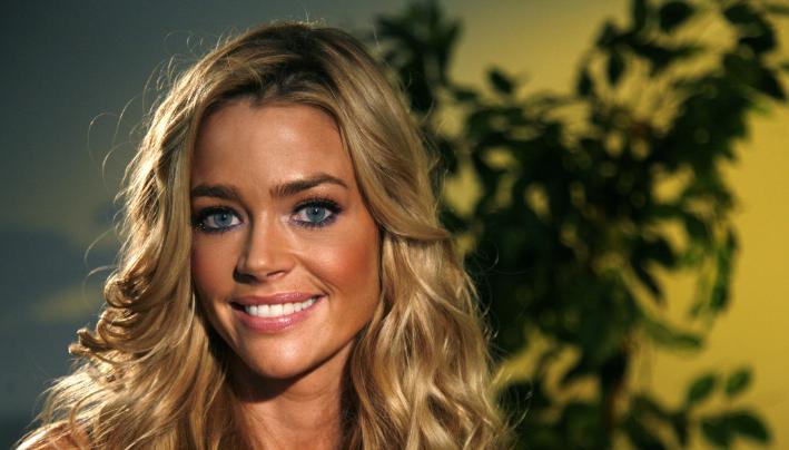 Next photo of Denise Richards