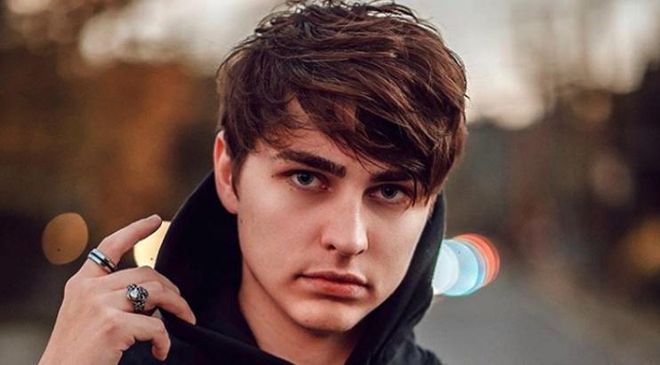 Colby Brock Height, Weight, Measurements, Shoe Size, Age, Biography