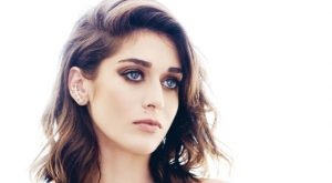 Lizzy Caplan