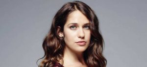 Lola Kirke