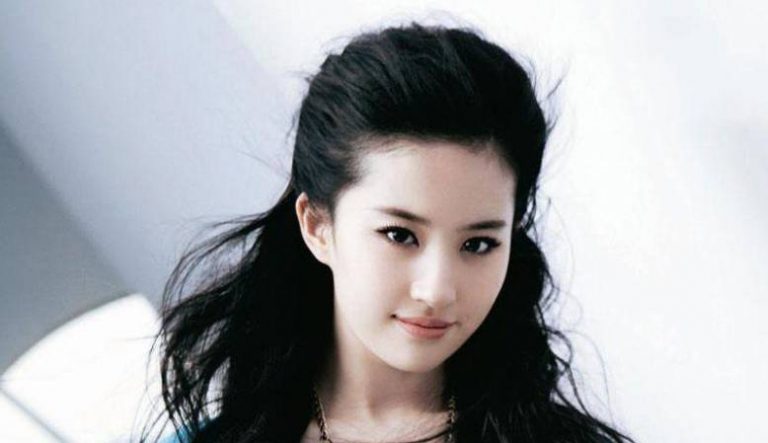 Liu Yifei Height, Weight, Body Measurements, Bra Size, Shoe Size