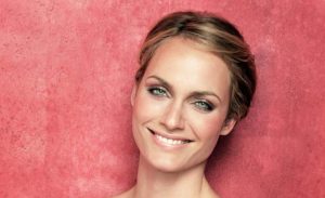 Amber Valletta