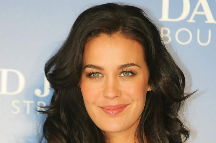 Megan Gale Height, Weight, Body Measurements, Bra Size, Biography