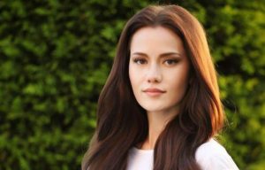 Fahriye Evcen