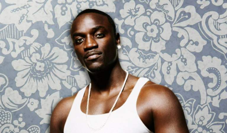 Akon Height, Weight, Body Measurements, Shoe Size