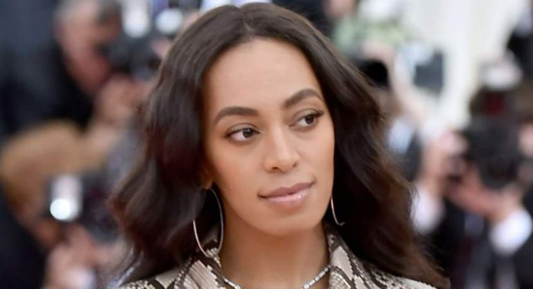 solange-knowles-height-weight-bra-size-measurements-shoe-size