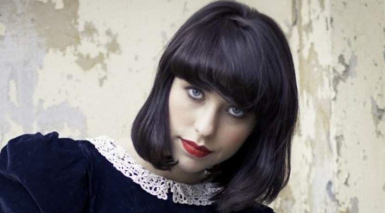 Kimbra Johnson Height, Weight, Body Measurements, Bra Size, Shoe Size