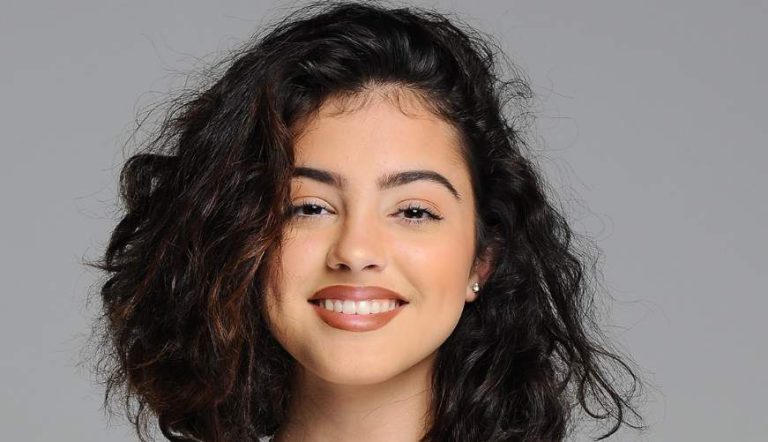 Malu Trevejo Height, Weight, Body Measurements, Bra Size, Shoe Size
