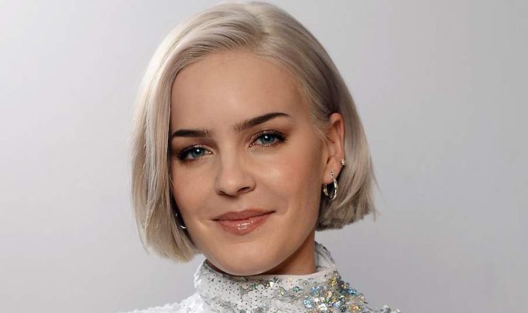 Anne-Marie Height, Weight, Body Measurements, Bra Size, Shoe Size