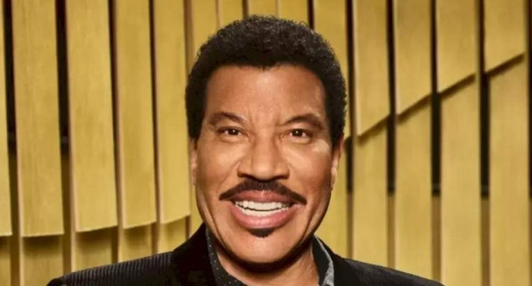 Lionel Richie Height, Weight, Body Measurements, Shoe Size