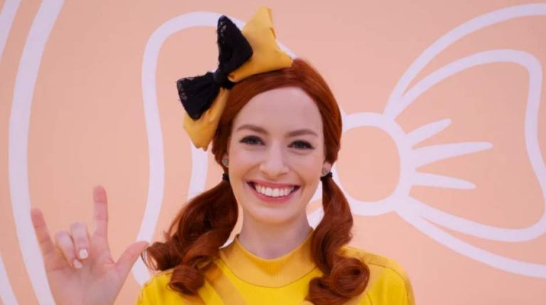 Emma Watkins Height, Weight, Body Measurements, Bra Size, Shoe Size