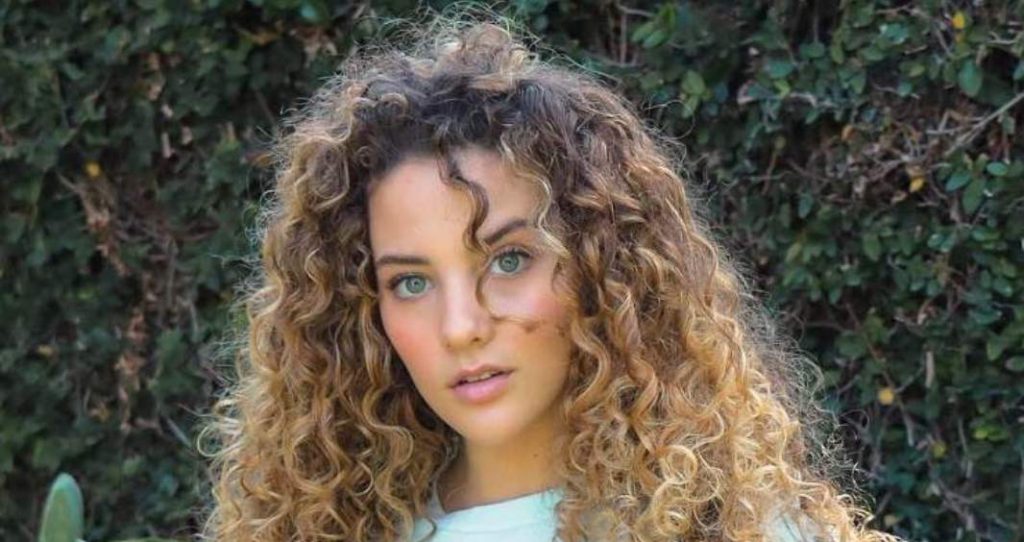 Sofie Dossi Height, Weight, Body Measurements, Bra Size, Shoe Size