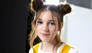 Alexa Swinton