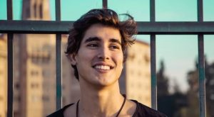 Henry Zaga