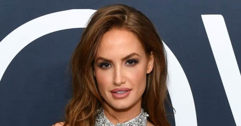 Haley Kalil Height, Weight, Body Measurements, Bra Size, Shoe Size - How Tall Is Haley Kalil: Model And Social Media Star