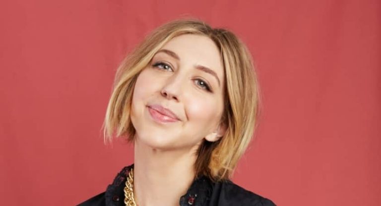 Heidi Gardner Height, Weight, Body Measurements, Bra Size, Shoe Size