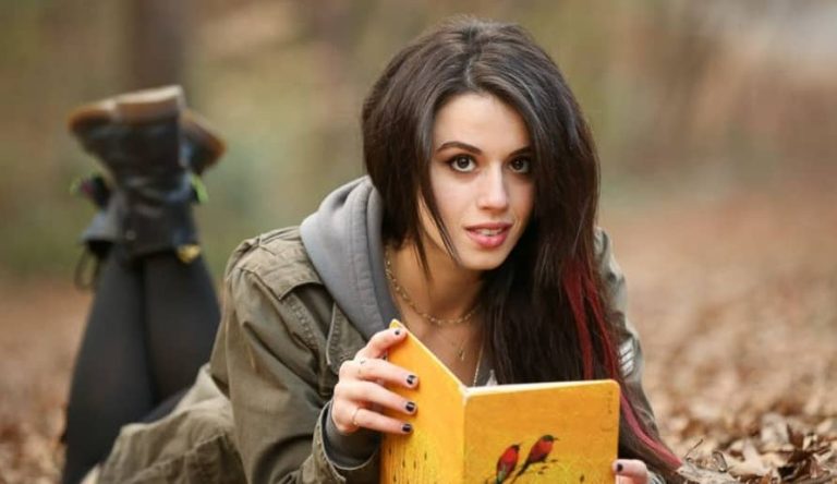 Jenna Kanell Height, Weight, Body Measurements, Bra Size, Shoe Size