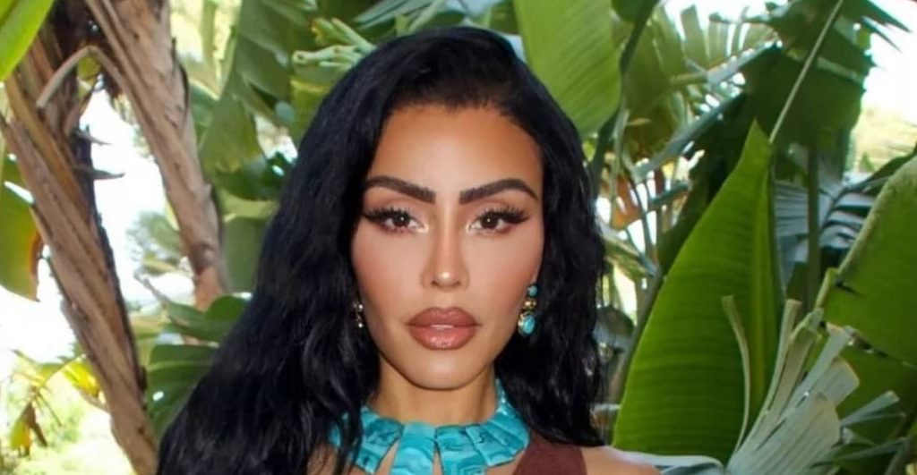 Chloe Saxon Height, Weight, Body Measurements, Bra Size, Shoe Size