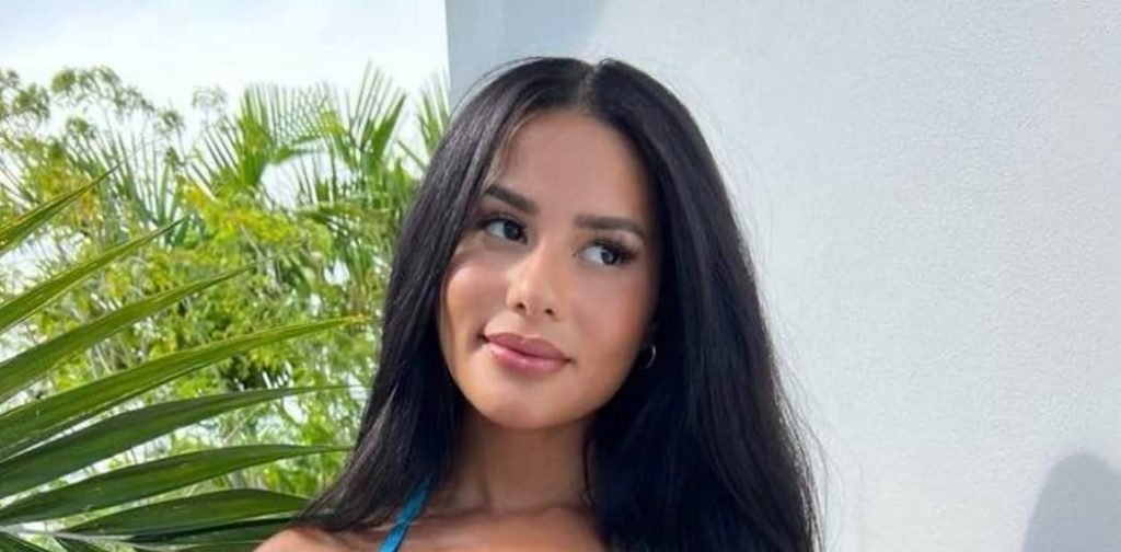 Katya Elise Henry Height, Weight, Body Measurements, Bra Size, Shoe Size