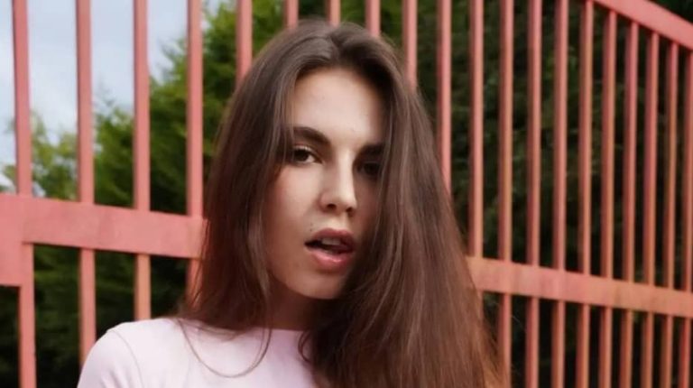 Lauren Alexis Height, Weight, Body Measurements, Bra Size, Shoe Size