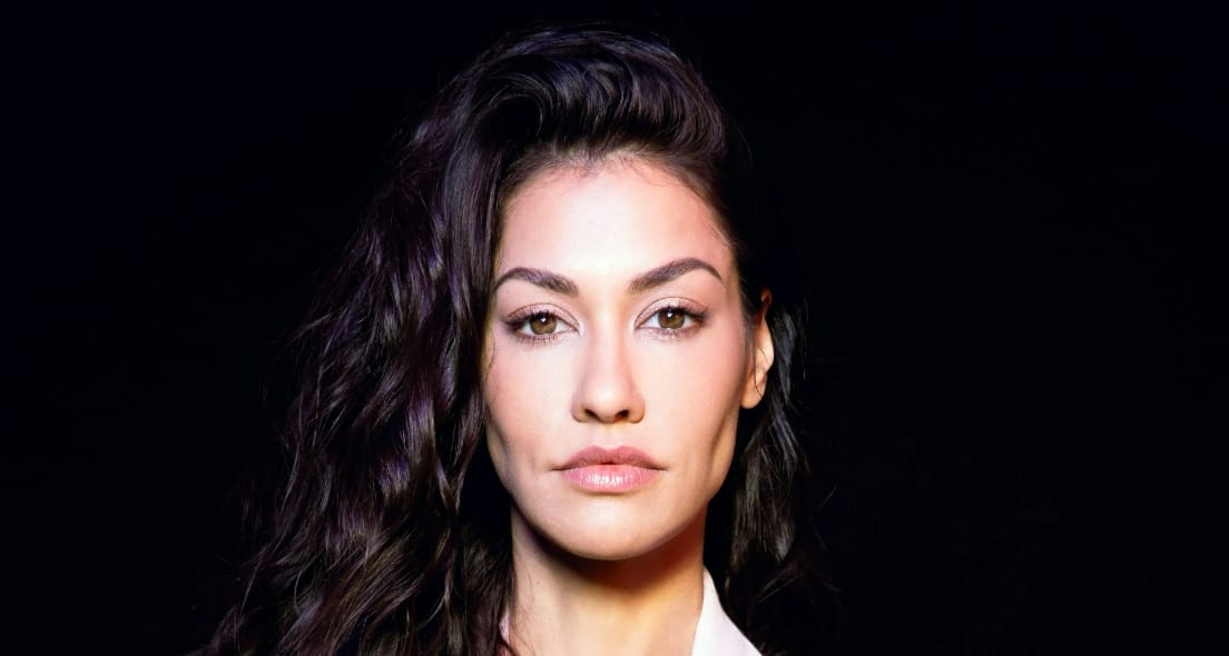 Janina Gavankar