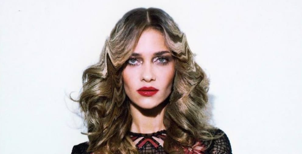 Ana Beatriz Barros