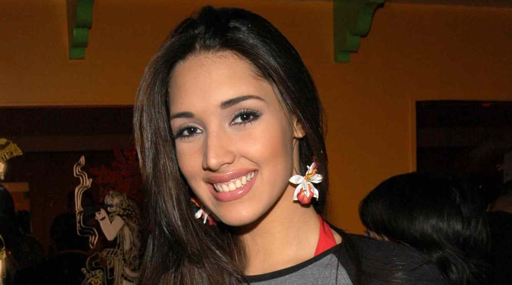 Amelia Vega