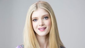 Elena Kampouris